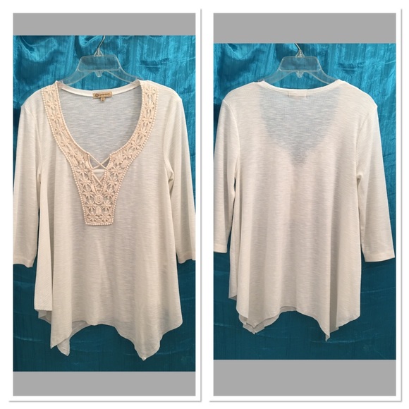 Democracy Top Asymmetrical hem size Sm cream *NOTE - Picture 1 of 8